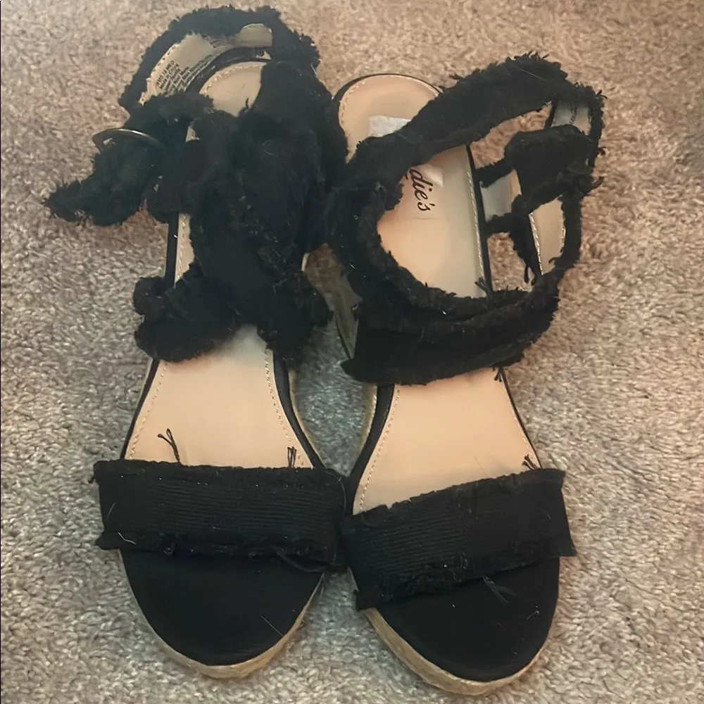 Candies denim frayed Chic Black Women's wedge espadrilles Sandals size 10 - Image 6