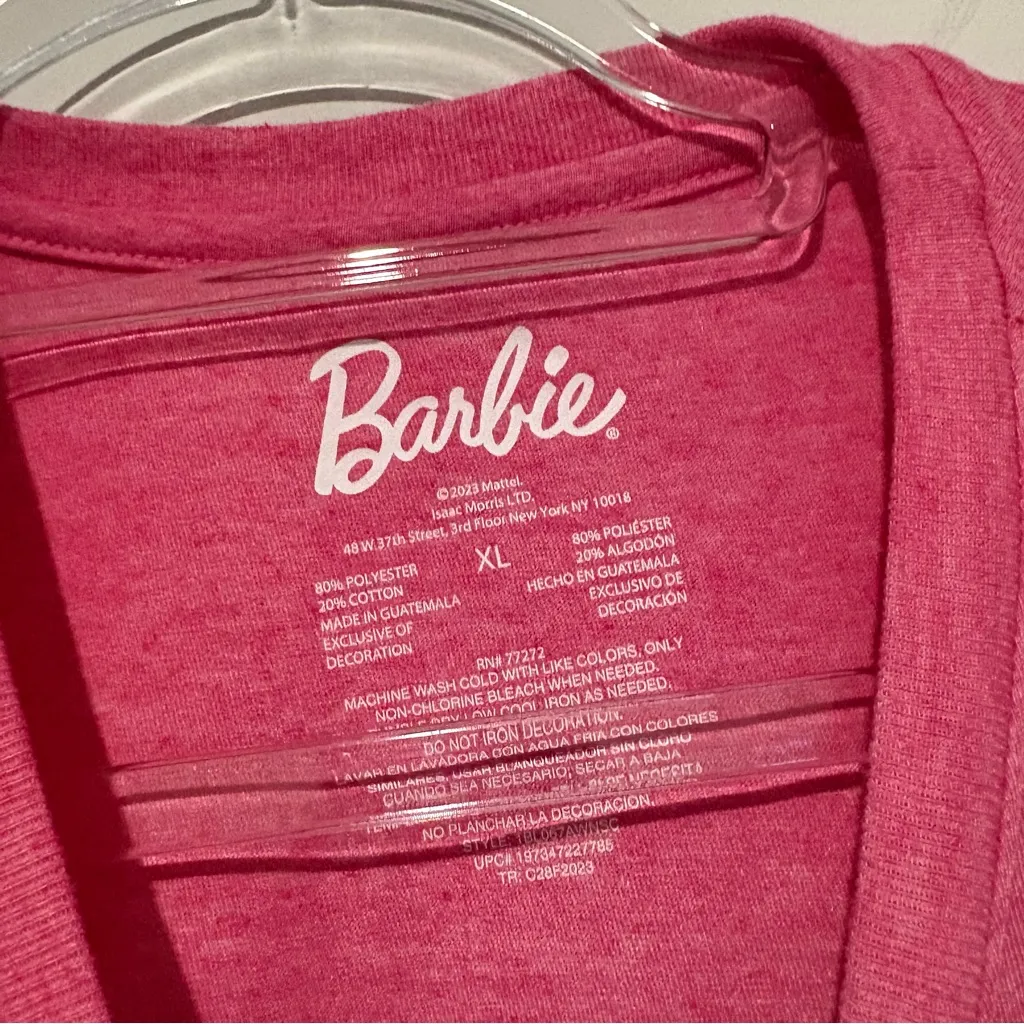 Mattel Barbie Graphic T Shirt Short Sleeve Car Velvet Print Tee pink Women’s XL - Image 4