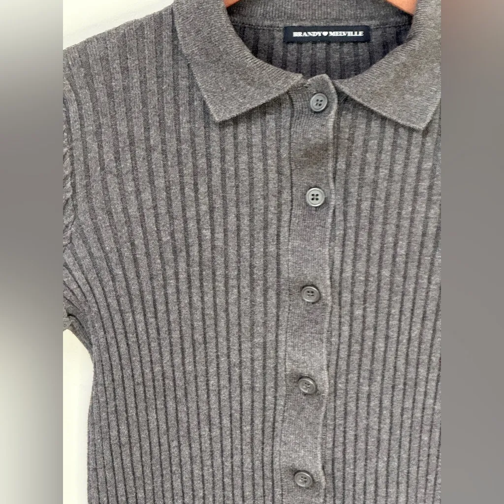 BRANDY MELVILLE Bridget Heather Grey Ribbed Collared Crop Cardigan - Image 3