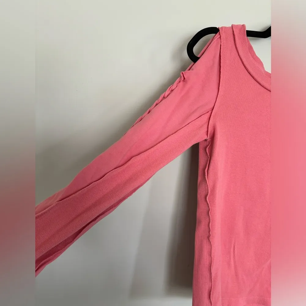 FREE PEOPLE Daisy Chain Cuff Long Sleeve Ribbed Cold Shoulder Top  Sz Med - Image 7