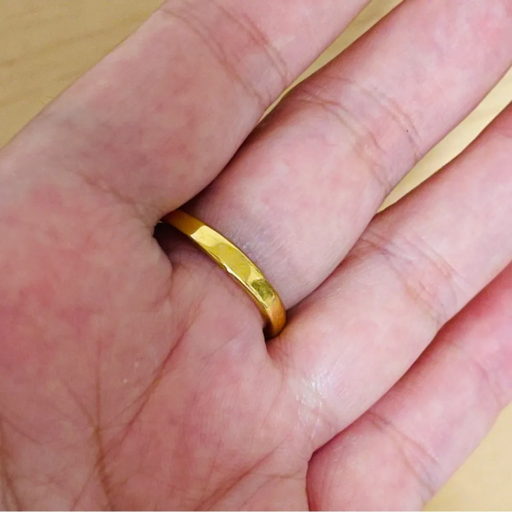 Vintage EDCO gold plated with diamond cut crystal ring - Image 2