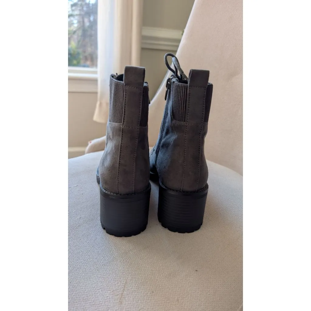 Women's Market & Spruce Gray Lace Up Boots Size 6.5 - Image 4