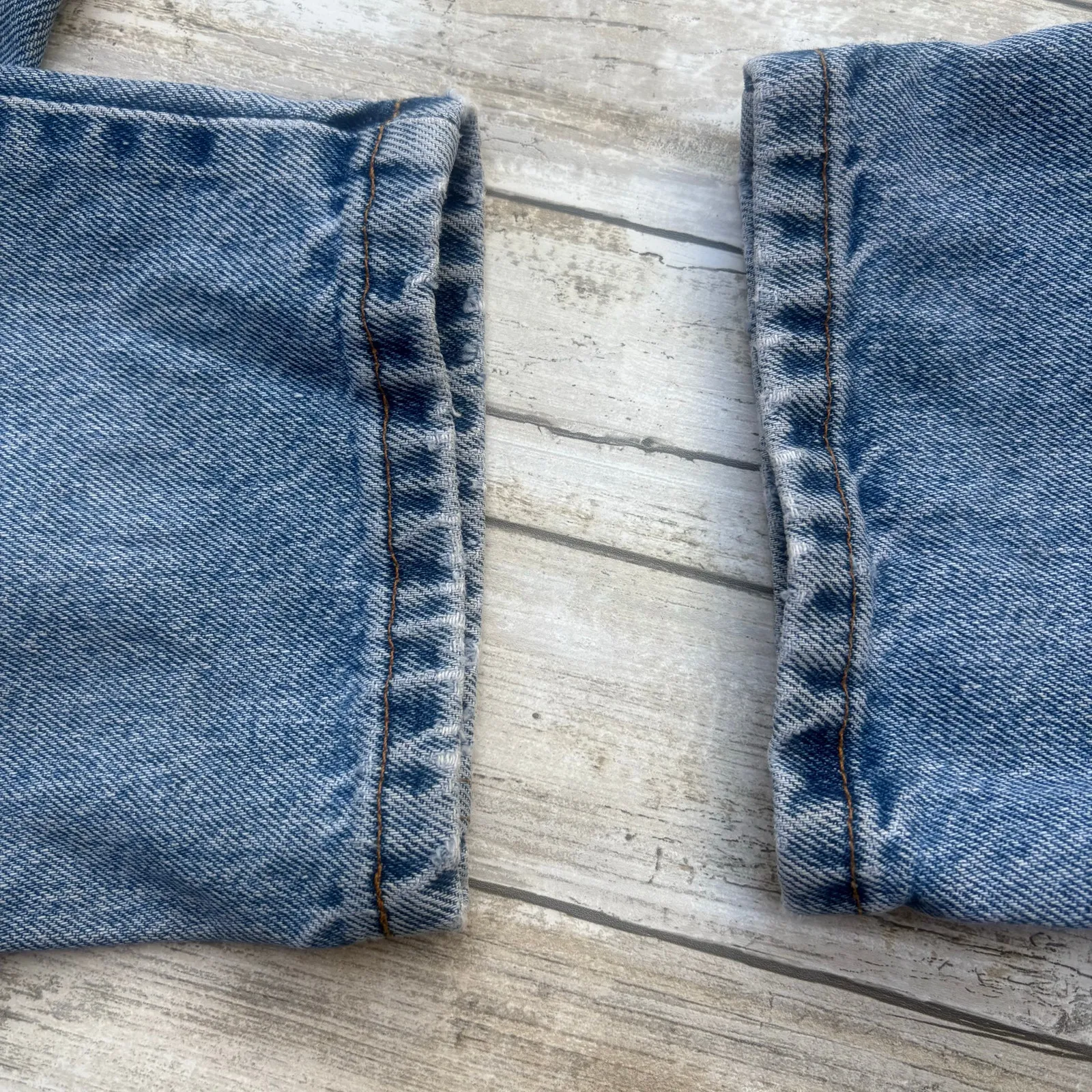 VTG Levi’s 951 Orange Tab 28x27 Relaxed Tapered Light Wash Mom Jean USA Made Blue Size undefined - Image 11