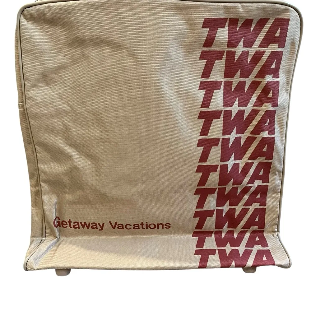 New, Vintage 70’s TWA Trans World Airlines Crossbody Messenger Bag Red - Image 4
