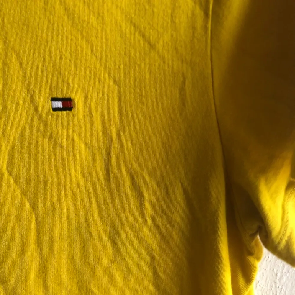 Tommy Hilfiger Tee - Image 4