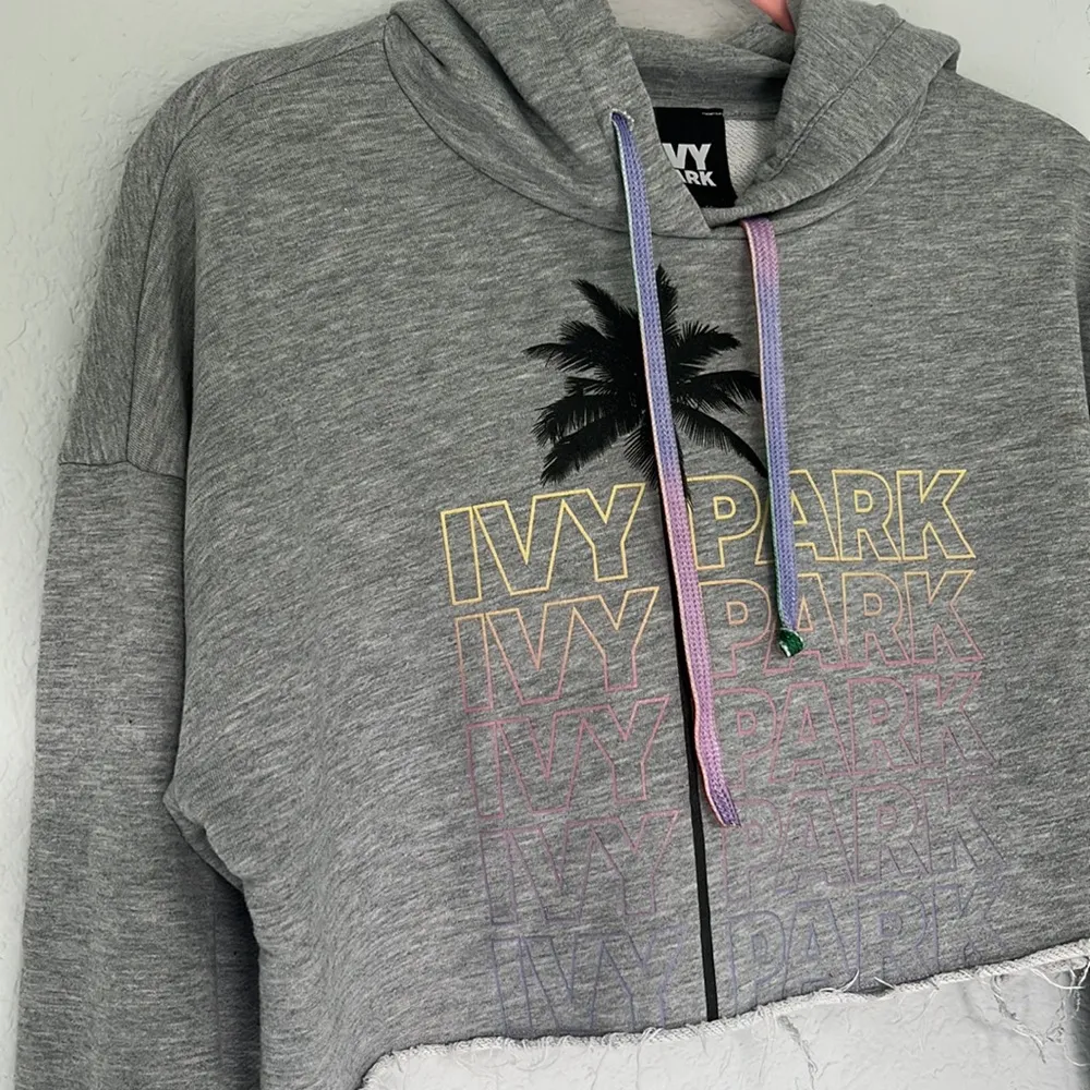 IVY PARK Festival Palm Tree Cropped Graphic Hoodie Sweatshirt XS - Image 10