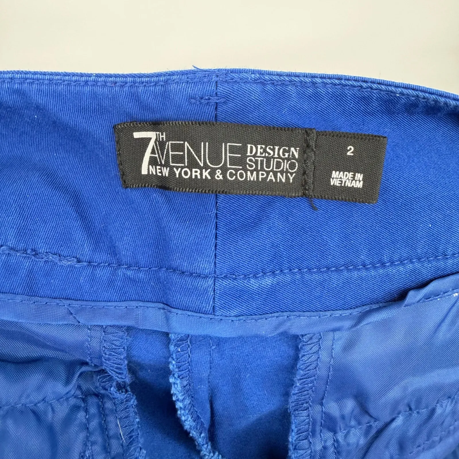 7th Avenue Design Studio New York & Company Royal Blue Capri Pants Size 2 - Image 3