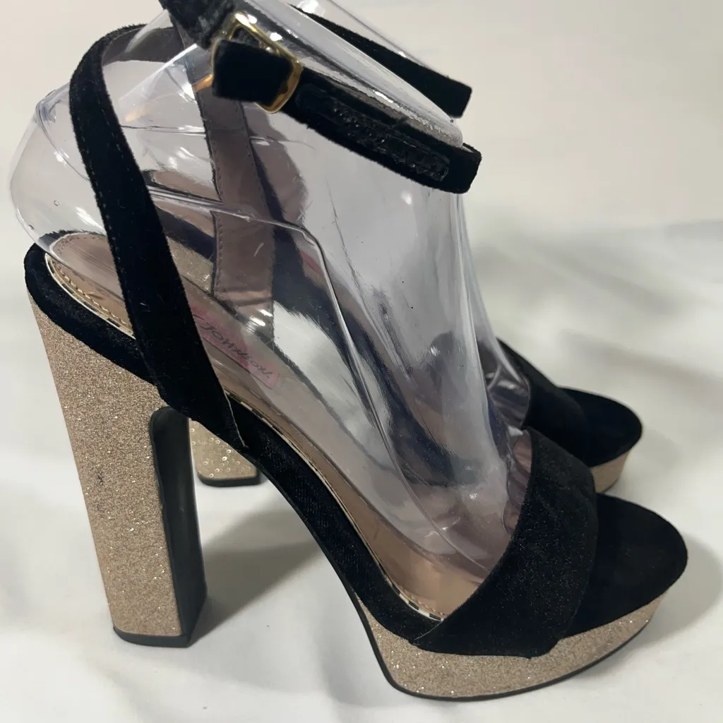 BETSY JOHNSON MATTIE BLACK VELVET PLATFORM GOLD GLITTER HEELS 7.5M PREOWNED - Image 3