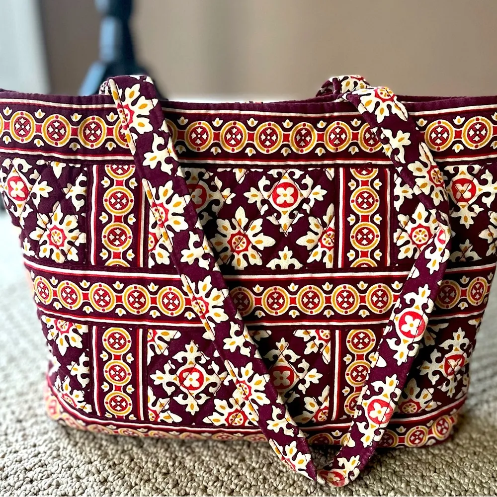 Vera Bradley Retired Medallion Burgundy Scroll Purse - Image 4