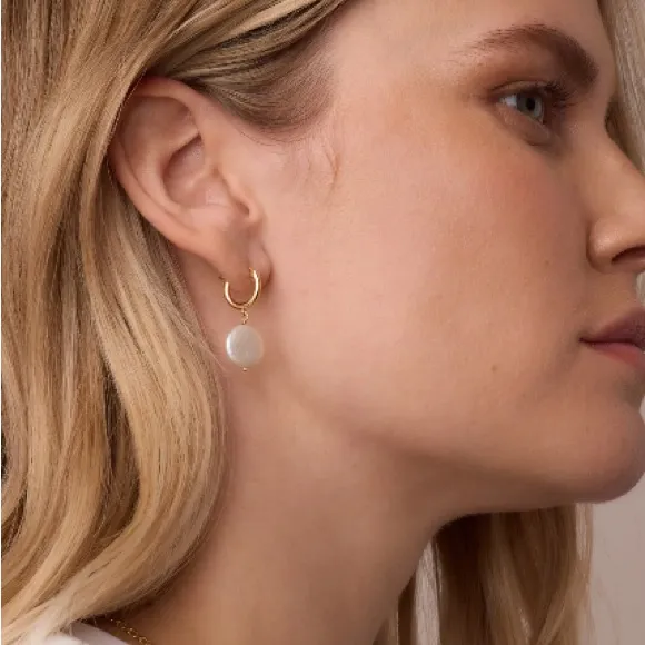 Goerjana Reese Pearl Huggies Gold Pearl Drop Earrings - Image 6