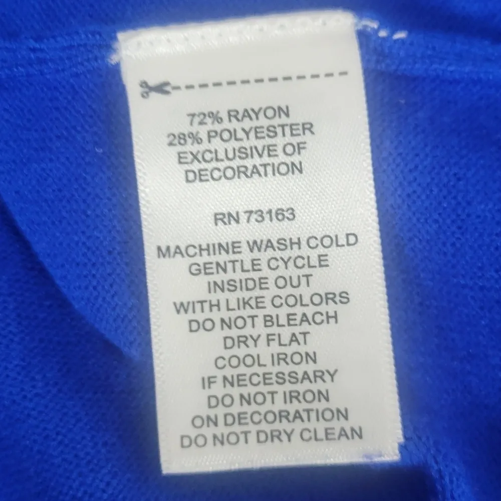 Cable & Gauge crew neck rhinestone embellished pullover sweater size medium - Image 7