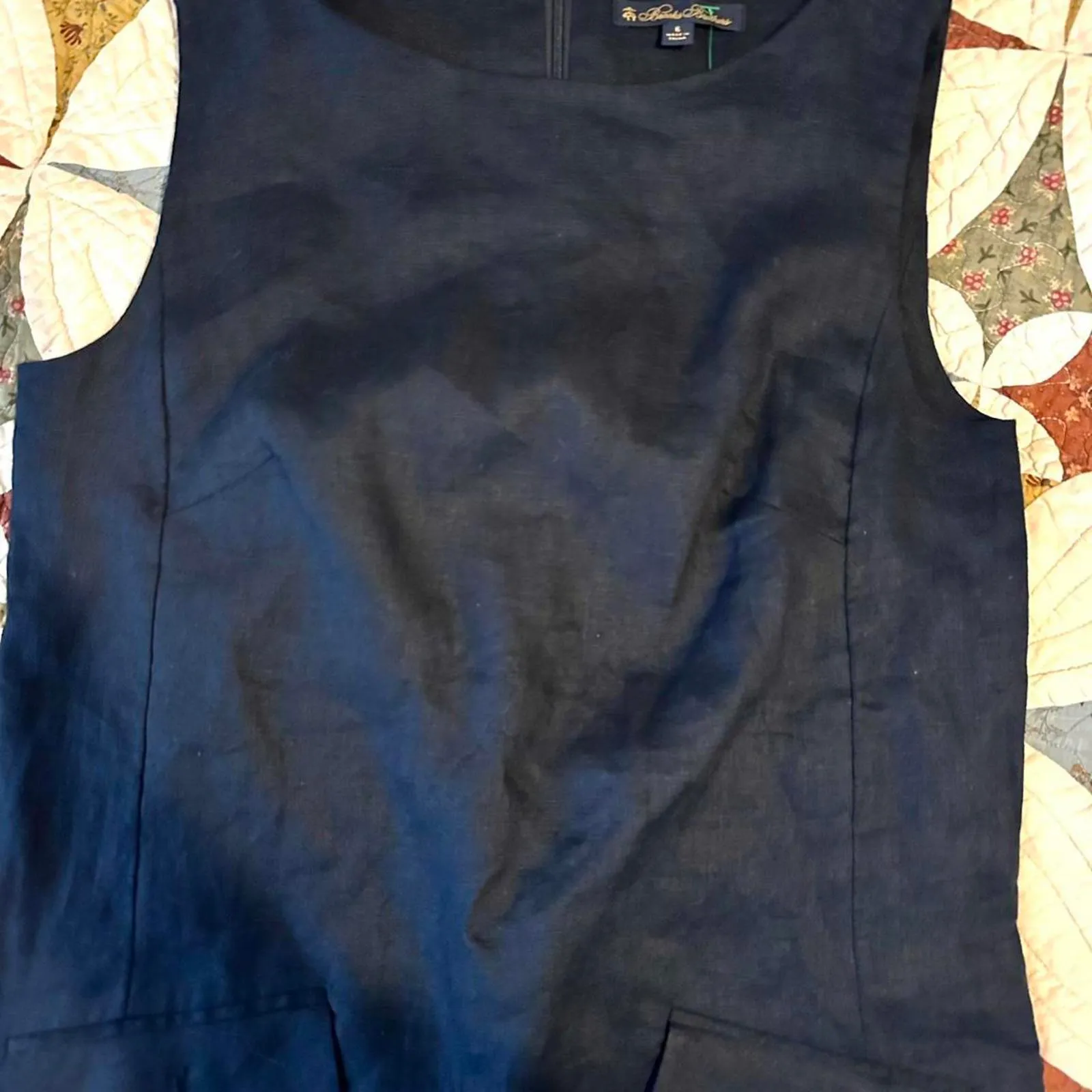 Navy Brooks Brothers old money linen dress with chore pockets - Image 3