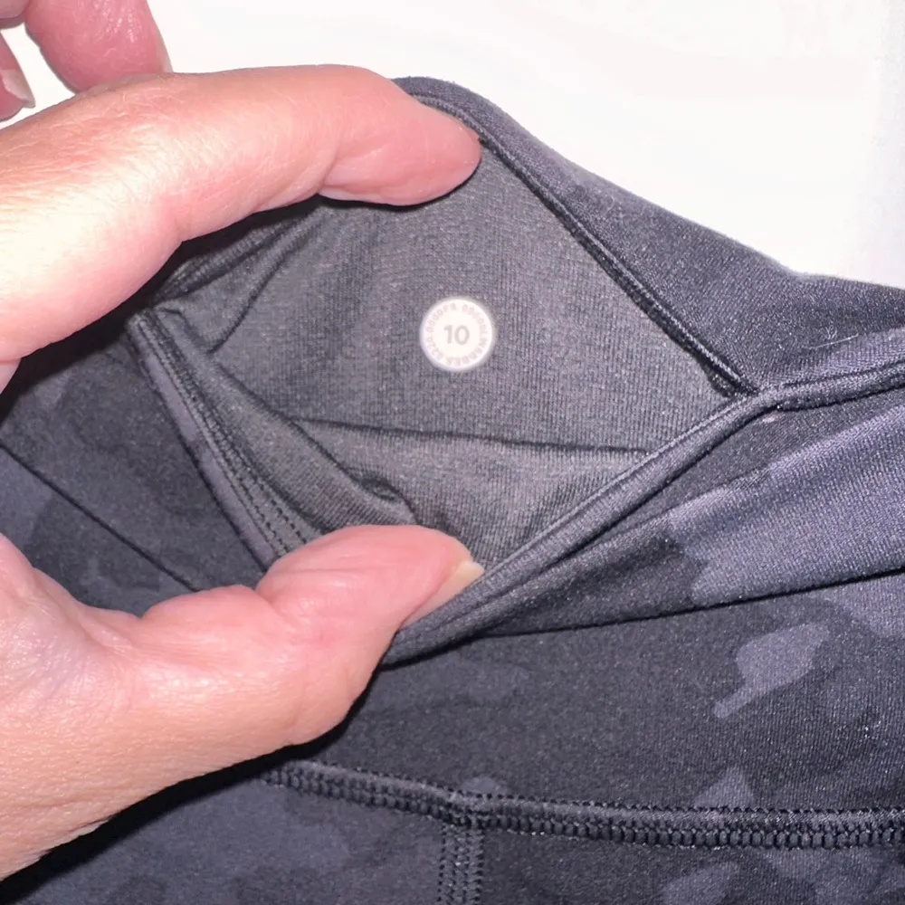 Lululemon black camo align joggers - Image 3