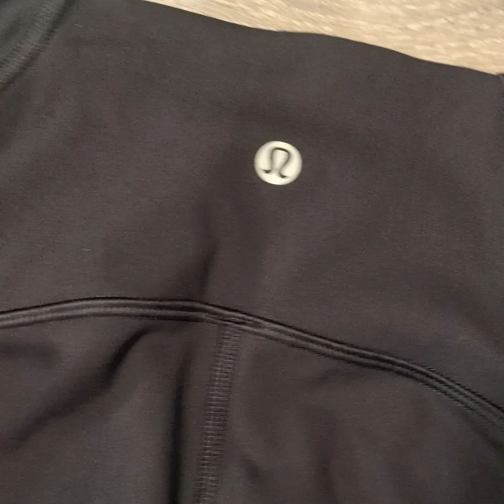 Lululemon deep coal train time 7/8 25" leggings size 8 - Image 8