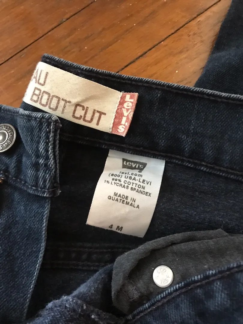 Levi’s Vintage Mom Jeans - Image 3