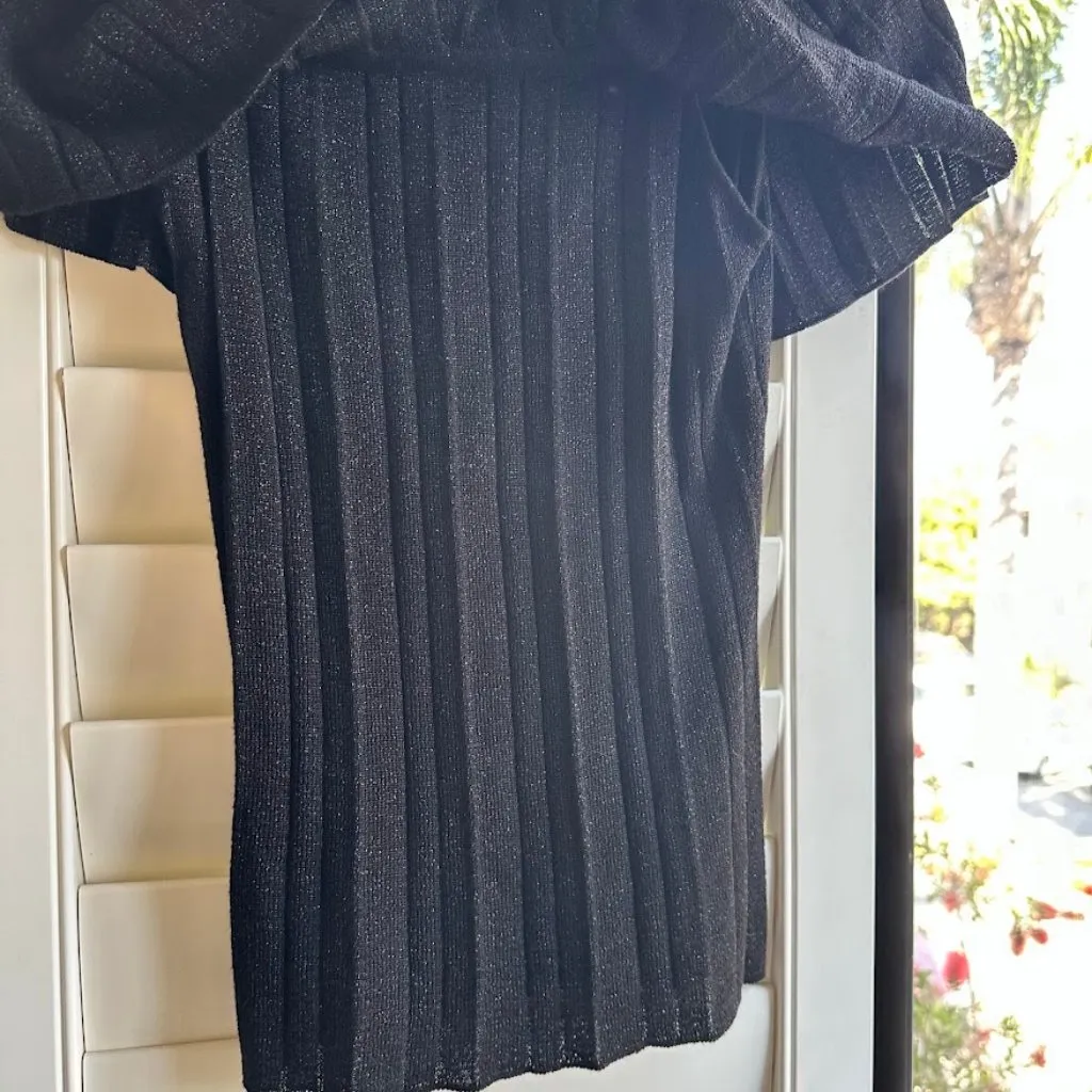 Arden B off the shoulder pleated knit lurex top in black & silver size small NWT - Image 9