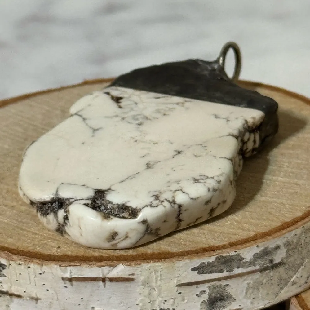 White Howlite Pendant hand soldered with pretty marbling, Freeform natural stone - Image 4