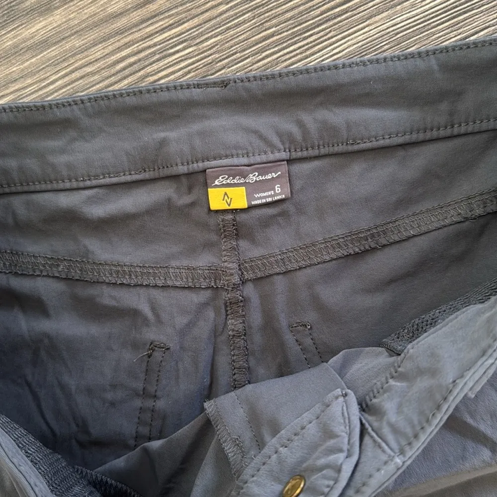 Eddie Bauer Women's Charcoal Trousers size 6 - Image 7