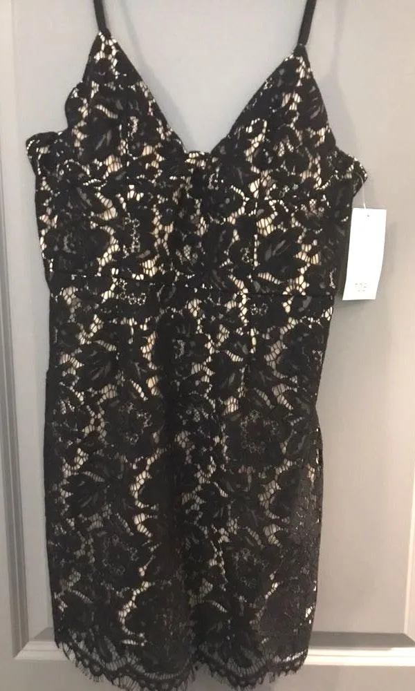 Black Short Lace Dress - Image 3