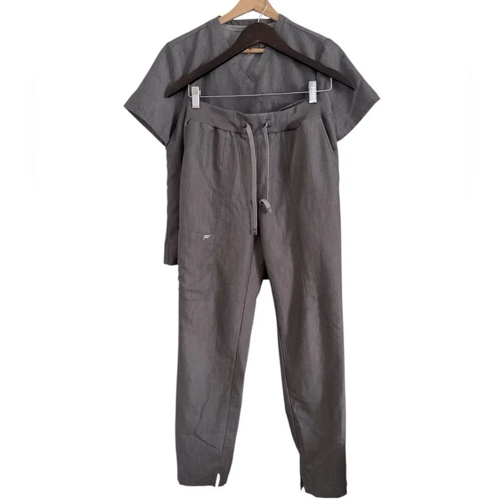 Fabletics Women's Method 2-Pocket Scrub set 
EUC - Image 2