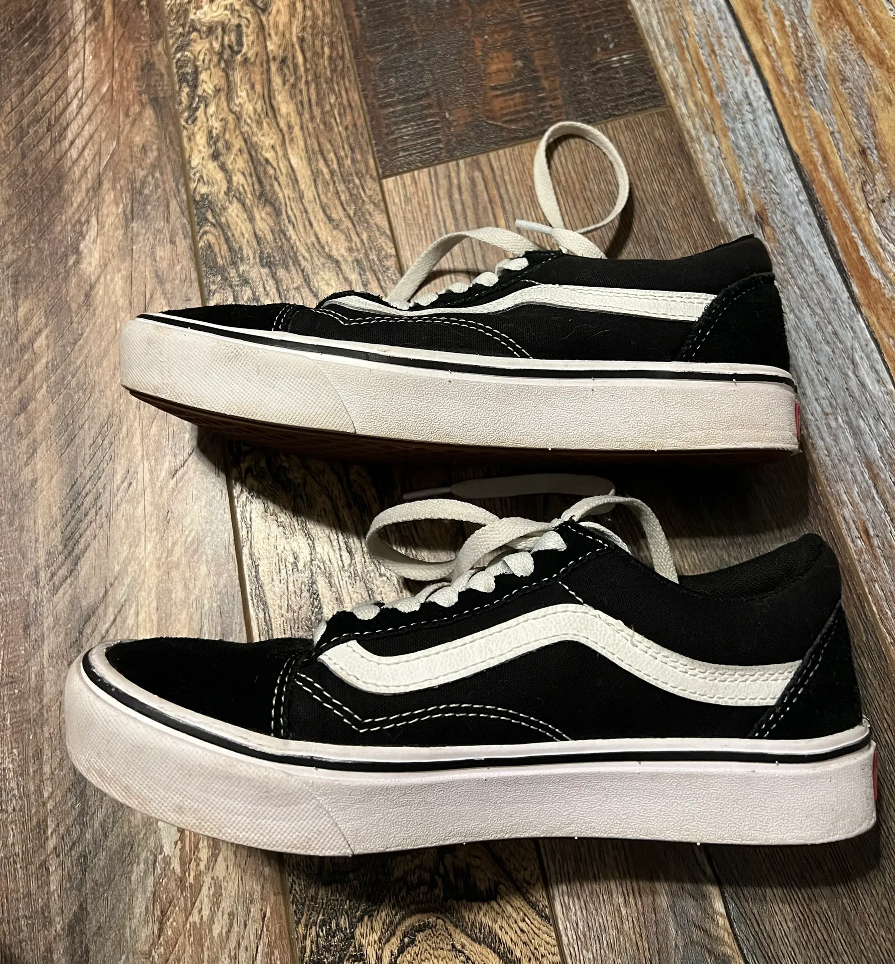 Vans Black Old Skool Size 7 - Image 3