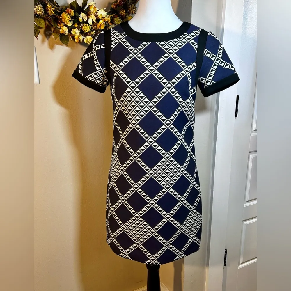 TRINA TURK  Mod Navy & Cream Geometric Diamond Print Career Shift  Dress Sz 0 - Image 9