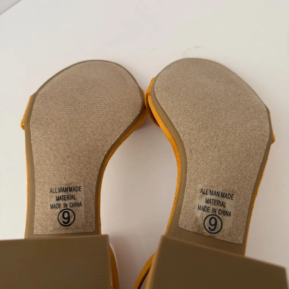 Mustard Faux Suede Block Heels Size 9 Buckle Strap Soft Girl Brunch Cottage NEW Yellow - Image 3