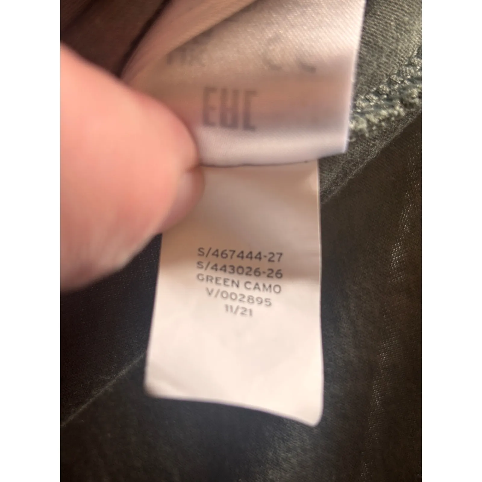 GAP Green Camo Favorite TShirt Women's Size M Short Sleeve Crew Neck Casual - Image 4