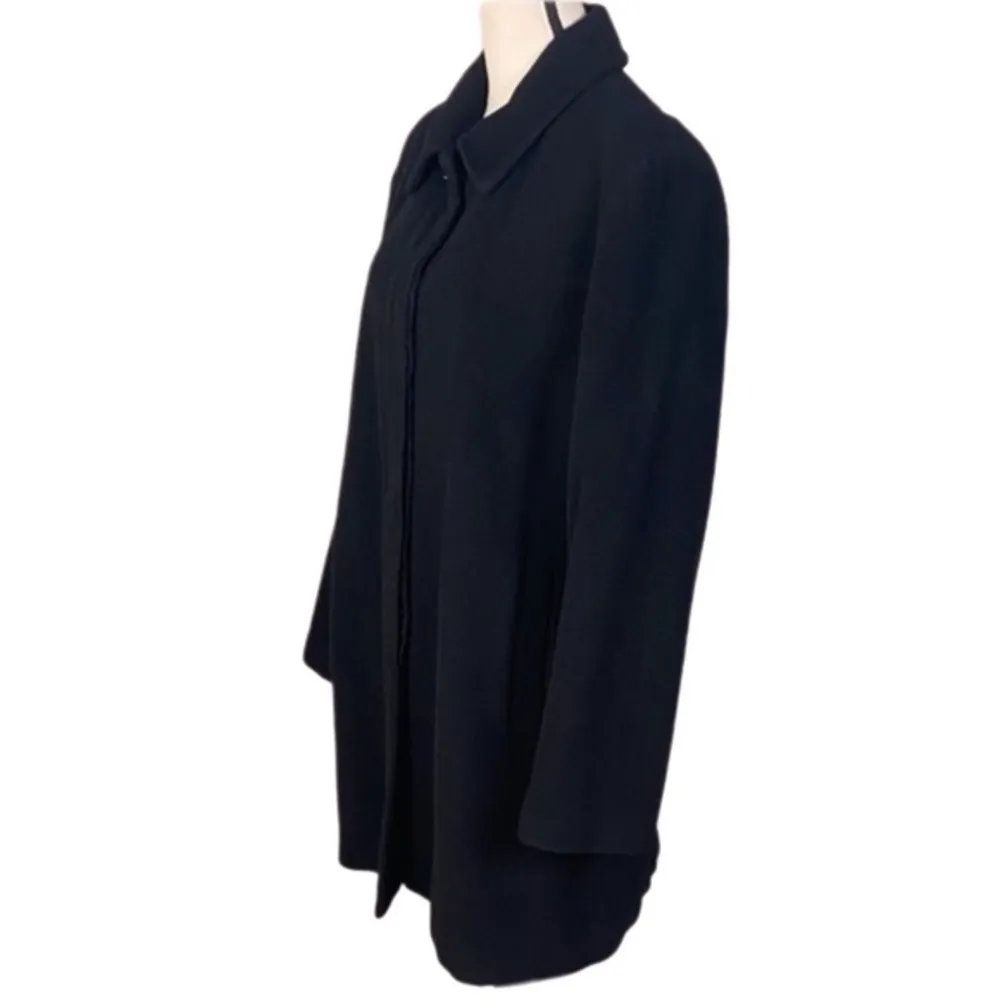 LIZ CLAIBORNE black mid-length fully lined winter coat in size 12. EUC - Image 6