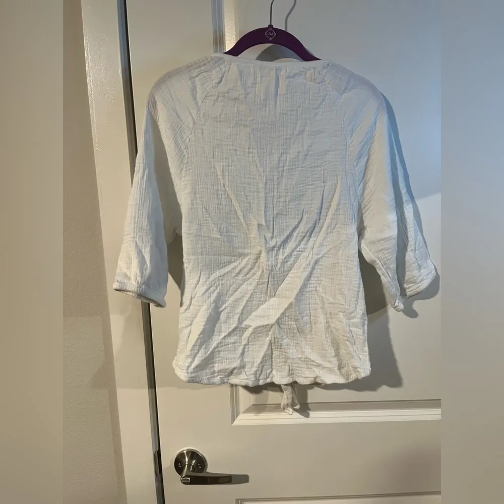 Studio West White Cotton Button Up w/ Tie Detail - Size Medium - Image 6