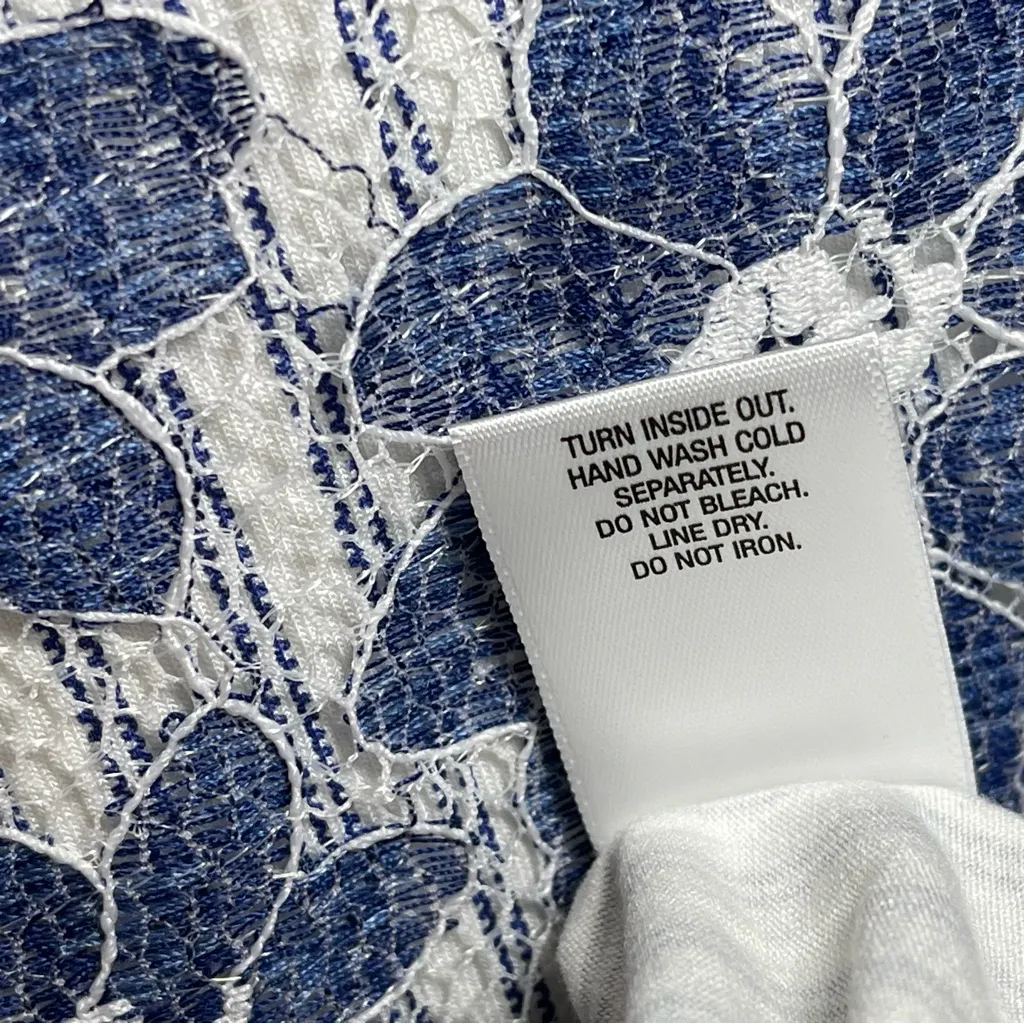 Roz & Ali | NWT Blue Floral Lace Overlay Sleeveless Top | Large - Image 7