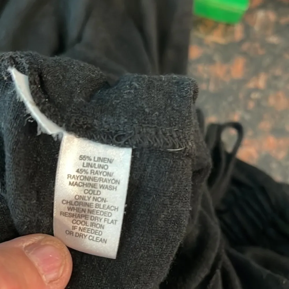 Lou & grey  linen blend tank romper - Image 3