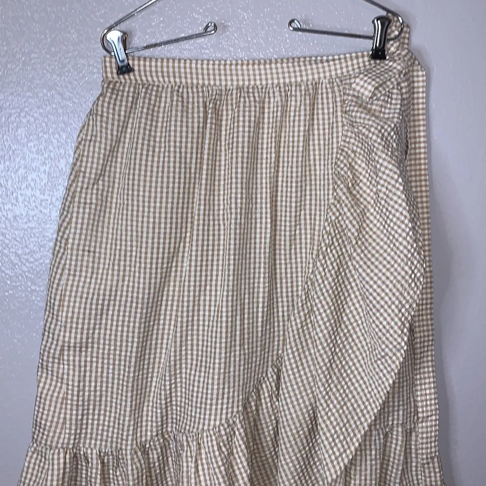 NWT Space 46 gingham asymmetrical ruffle chiffon skirt White Size L - Image 2