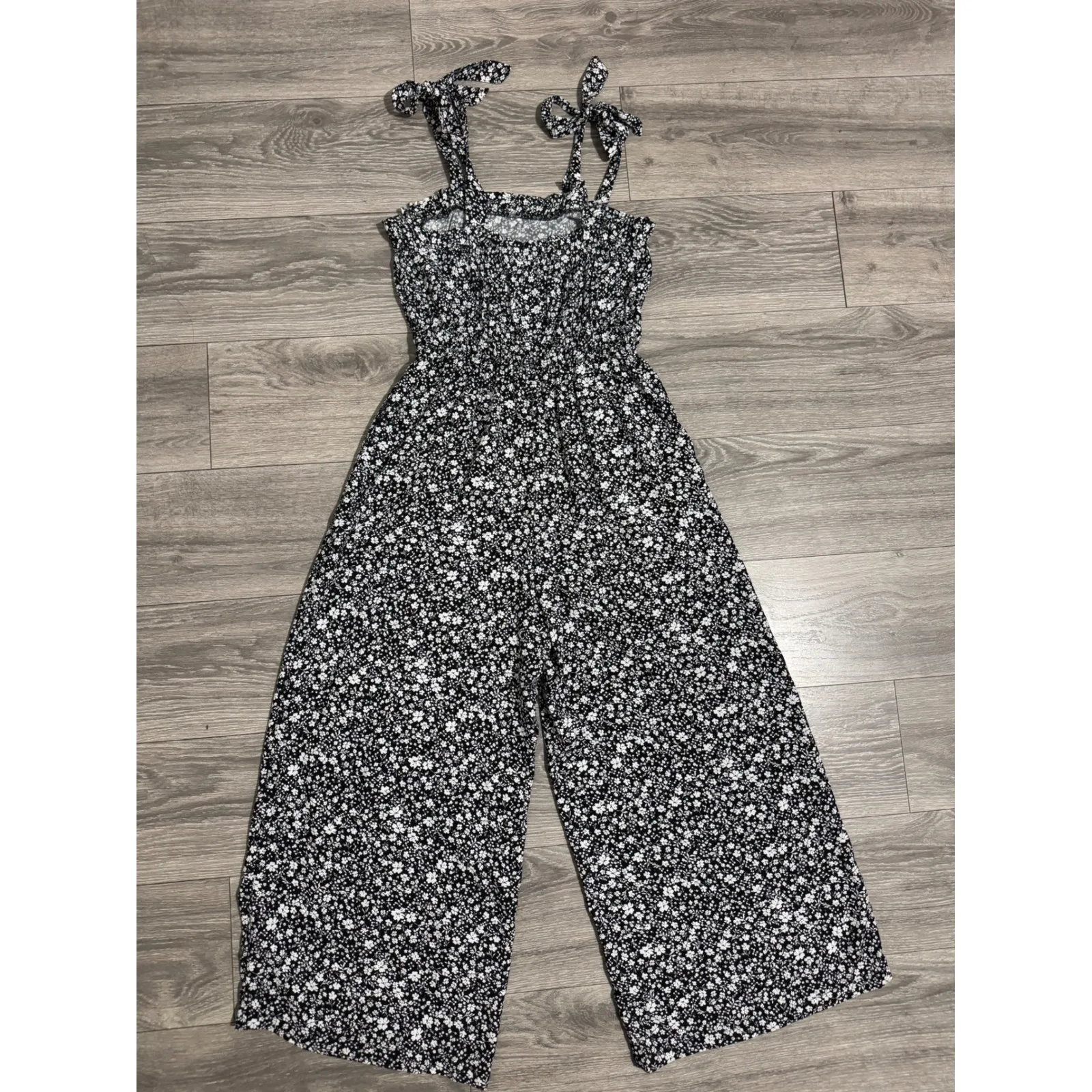 Blue Rair‎ Women Floral Jumpsuit Wide Leg Crop Tie Shoulder Smocked Waist Size L Black Size L - Image 10