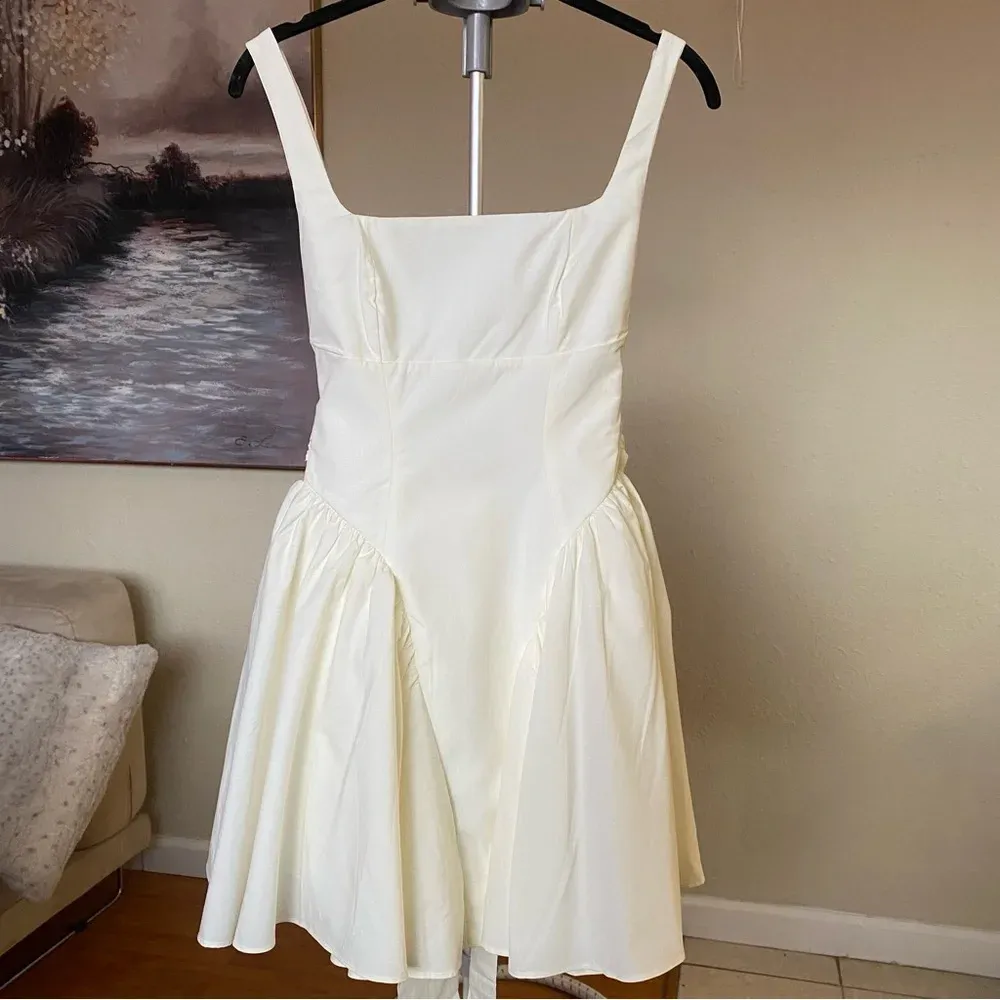 HOUSE OF CB 'Florianne' Ivory Bow Mini Dress NWOT size M A-C regular length - Image 5