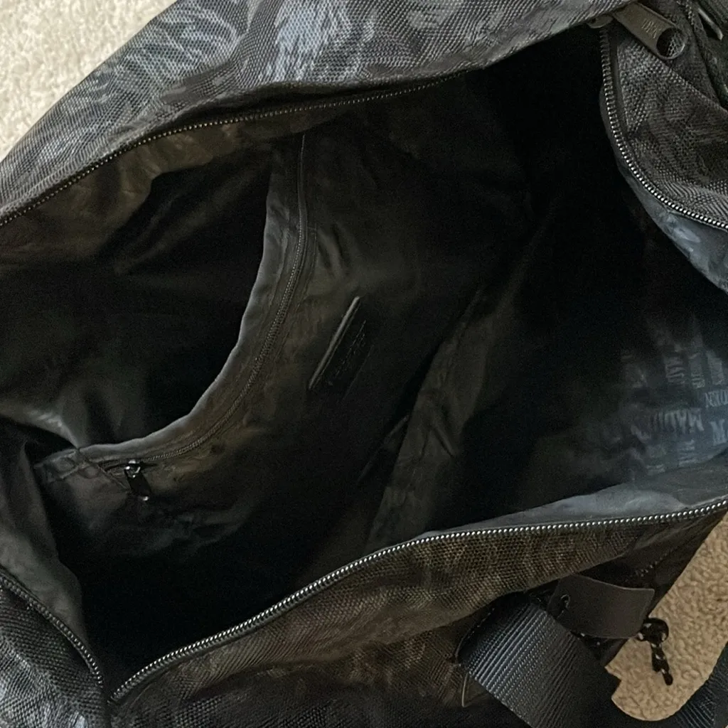 Steve Madden Black Barrel Duffle - NWT - Image 4