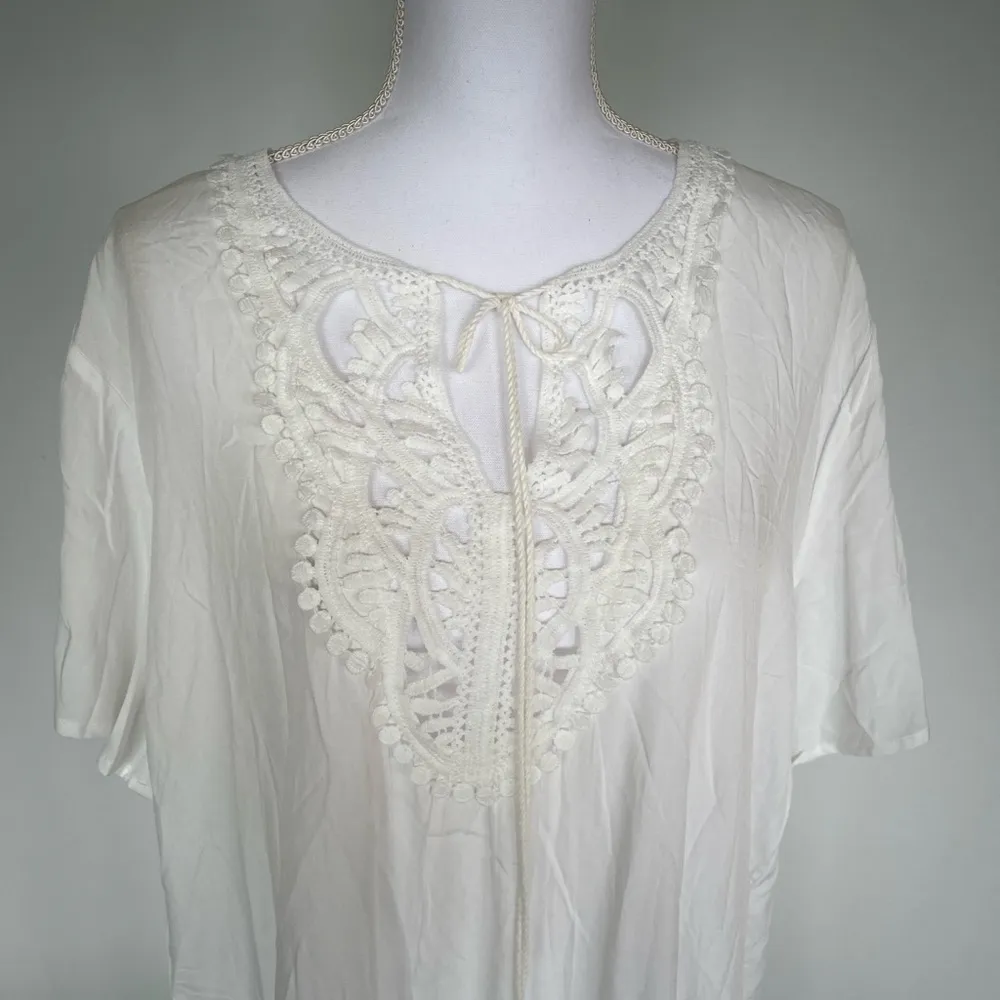 Flowy Coverup with Lace | Size L | EUC White Size L - Image 2