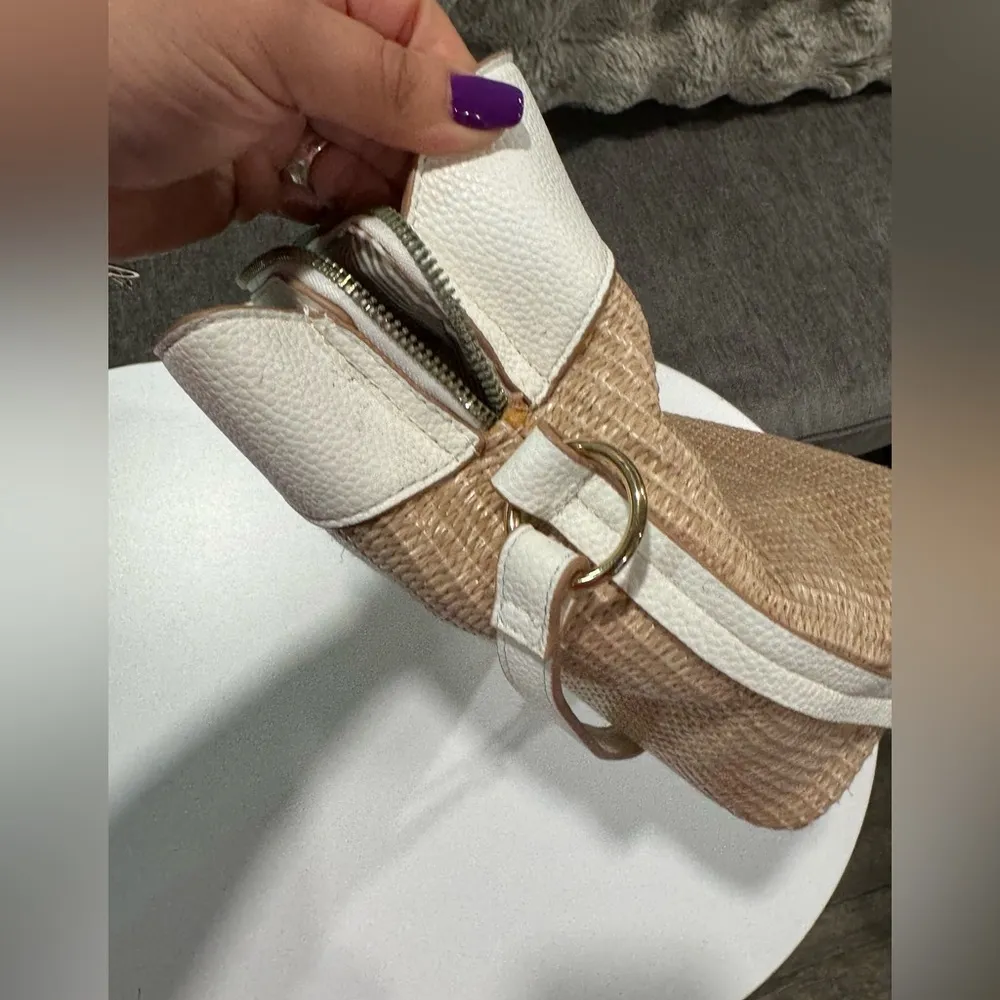 NANETTE LEPORE Tan and White Crossbody Bag✨ - Image 11