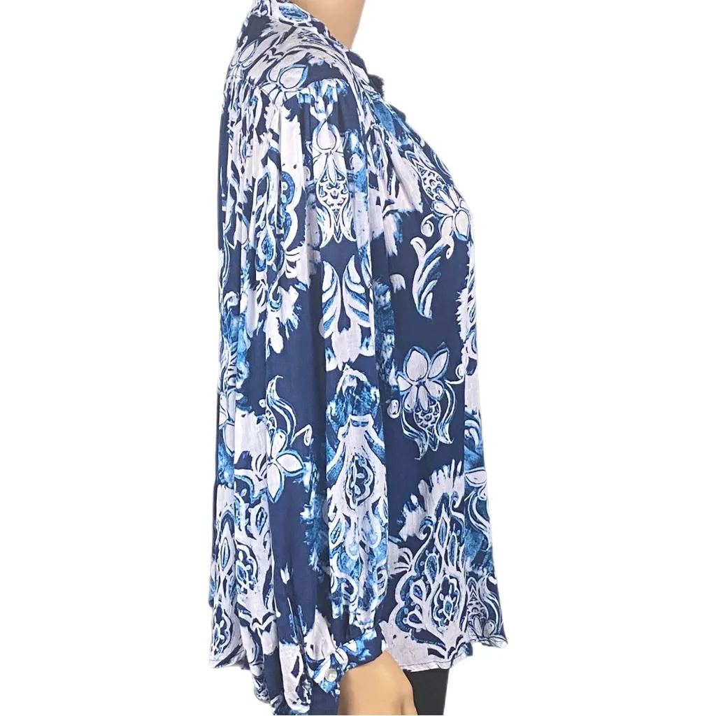 HAUTE HIPPIE shades of blue and white abstract Boho button down blouse Medium - Image 3