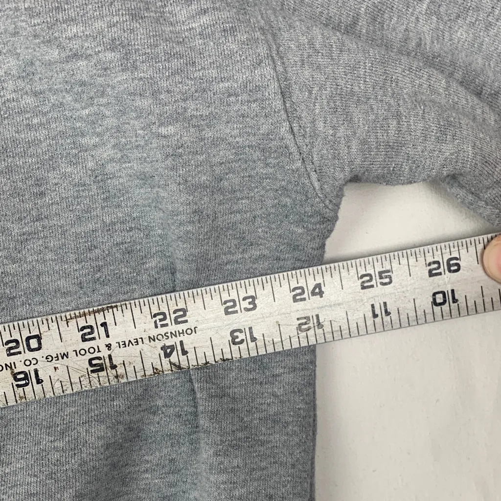 Taylor Swift size large eras tour Gray 1/4 zip long sleeve sweat shirt concert m - Image 6