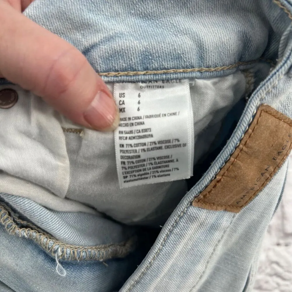 American Eagle Denim Hi-Rise Shortie Women Size 6 Light Wash Stretch Distressed - Image 4