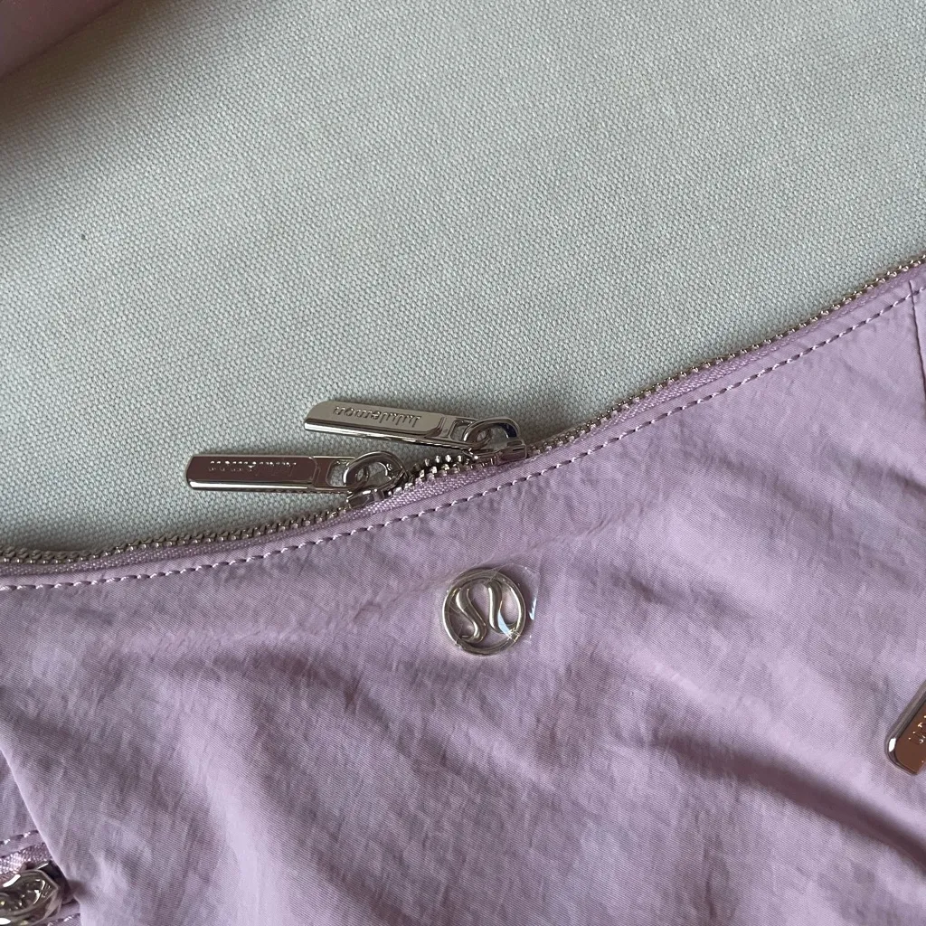 Lululemon Slouchy Sling Bag 6L *Metal Hardware - Pink Haze/Gold - Image 3