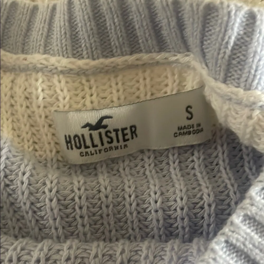 Hollister Blue and White Crew Neck Sweater - Image 3