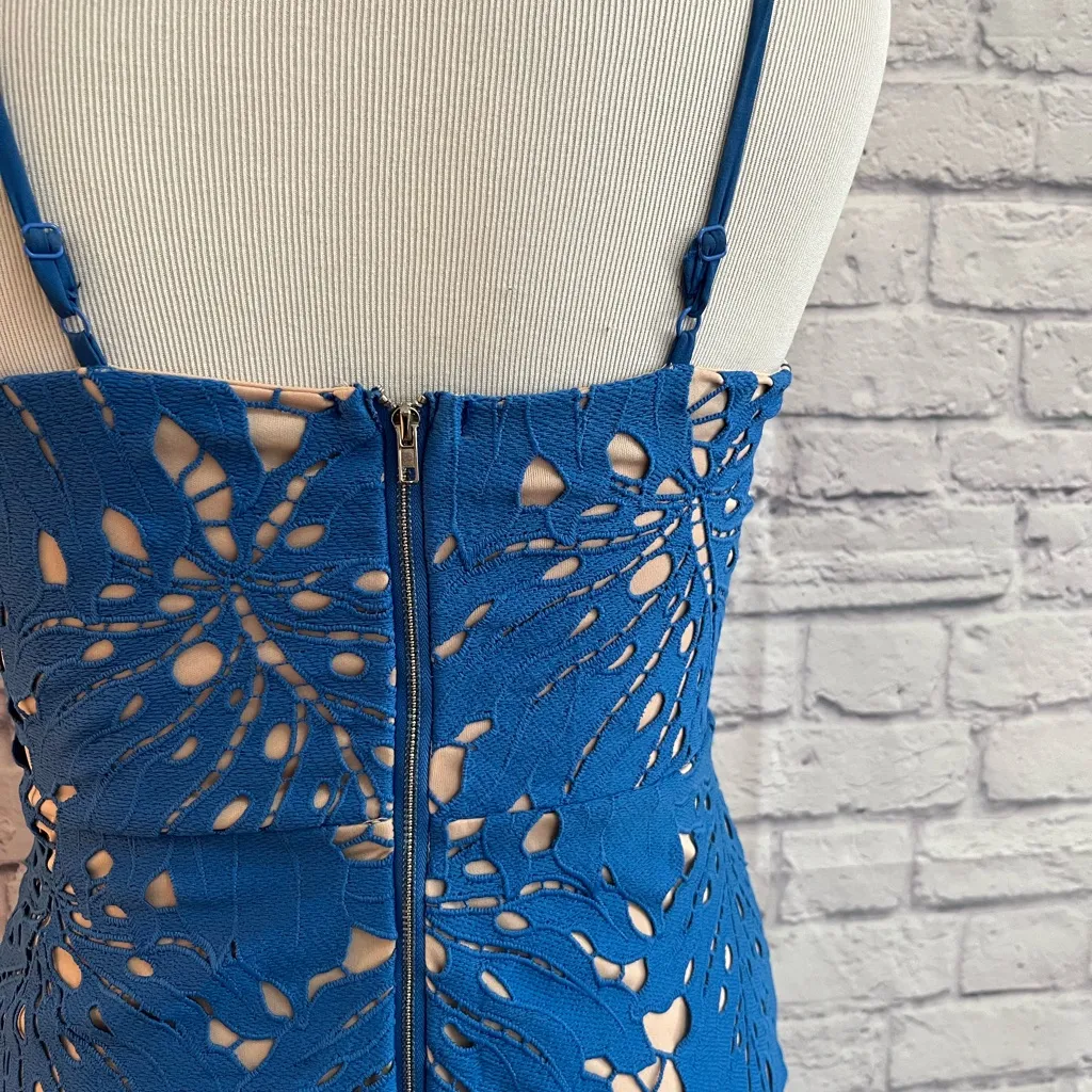 Lulu's Resplendent  Blue lace overlay bodycon midi dress XL - Image 4