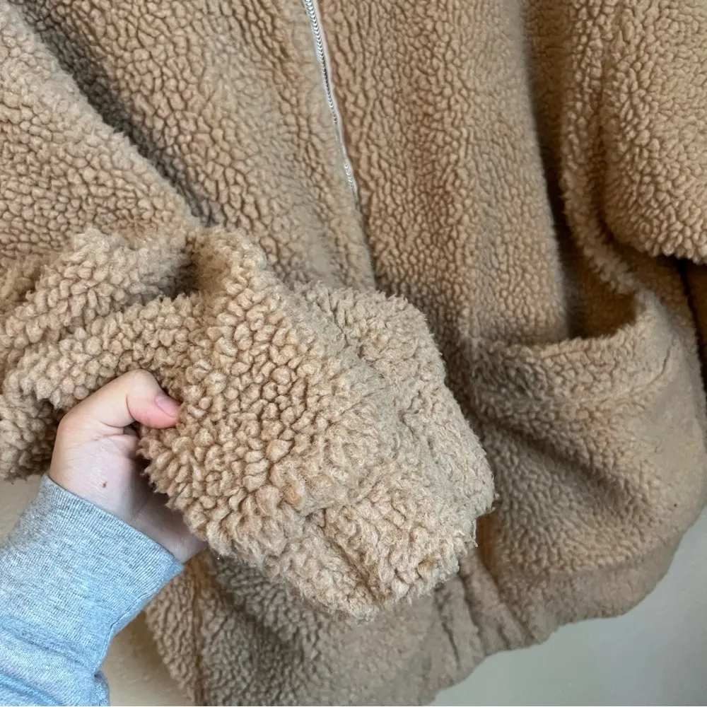 I am gia  Pixie Teddy Caramel Coat Small - Image 5