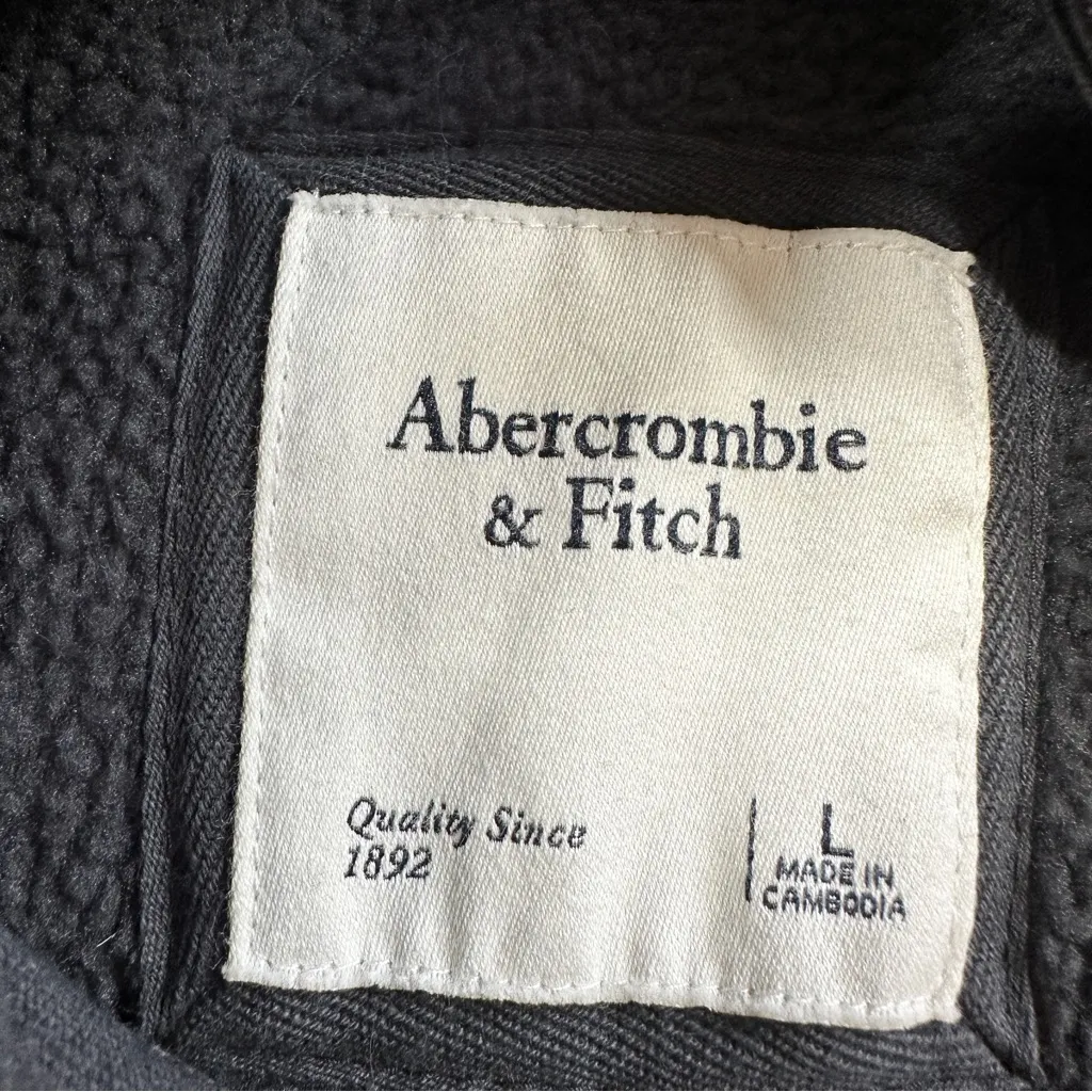 Abercrombie & Fitch Asymmetrical Snap-Up Fleece Faux Leather Pullover in Black L - Image 11