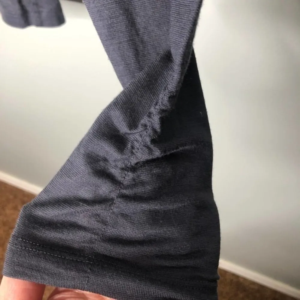 Athleta cinch front tie wool blend t-shirt v-neck - Image 2