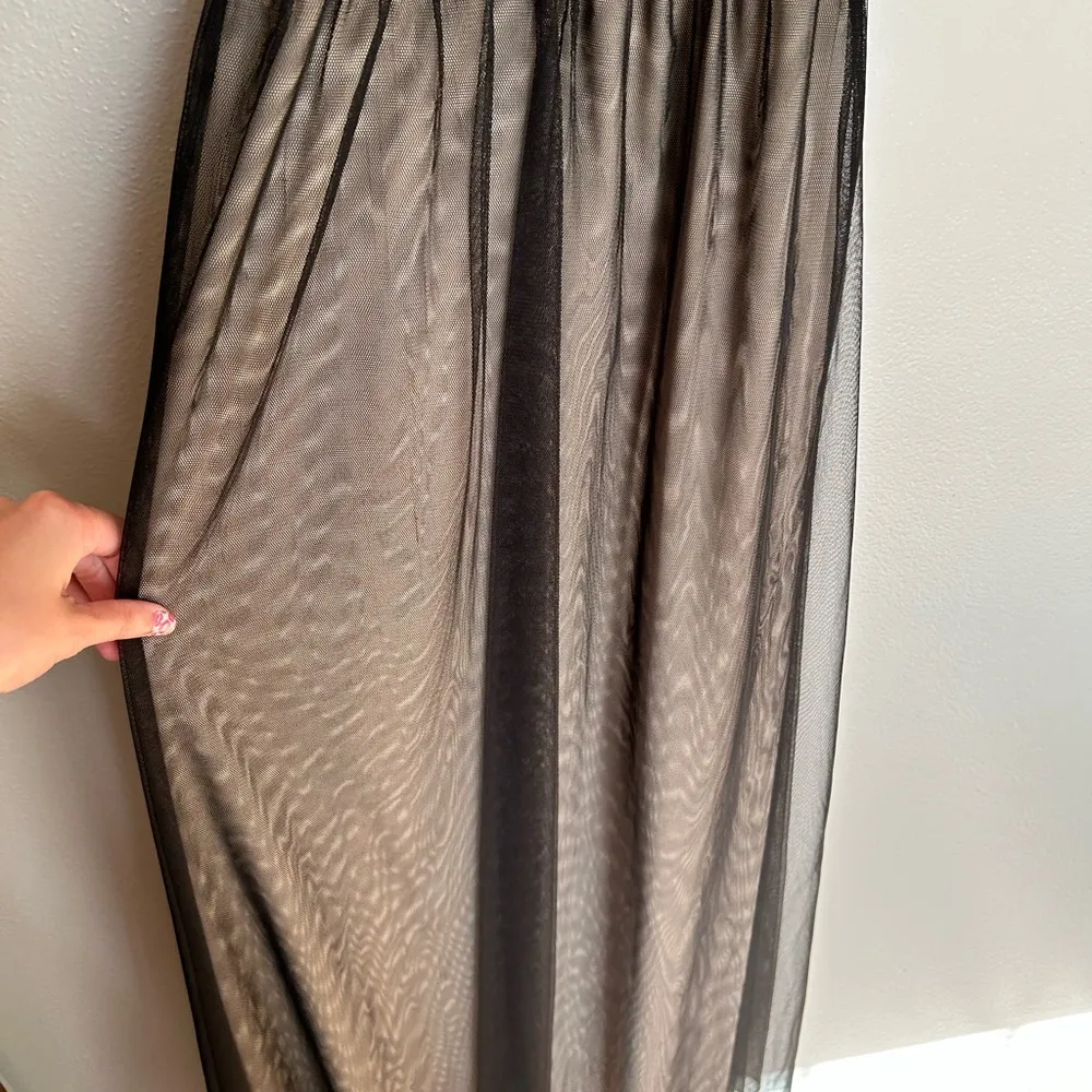 Black nude sequin gown - Image 7