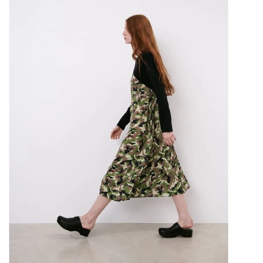 NWT ZARA Contrast Camo Long Sleeve Midi Bloggers Fav Dress Small - Image 4