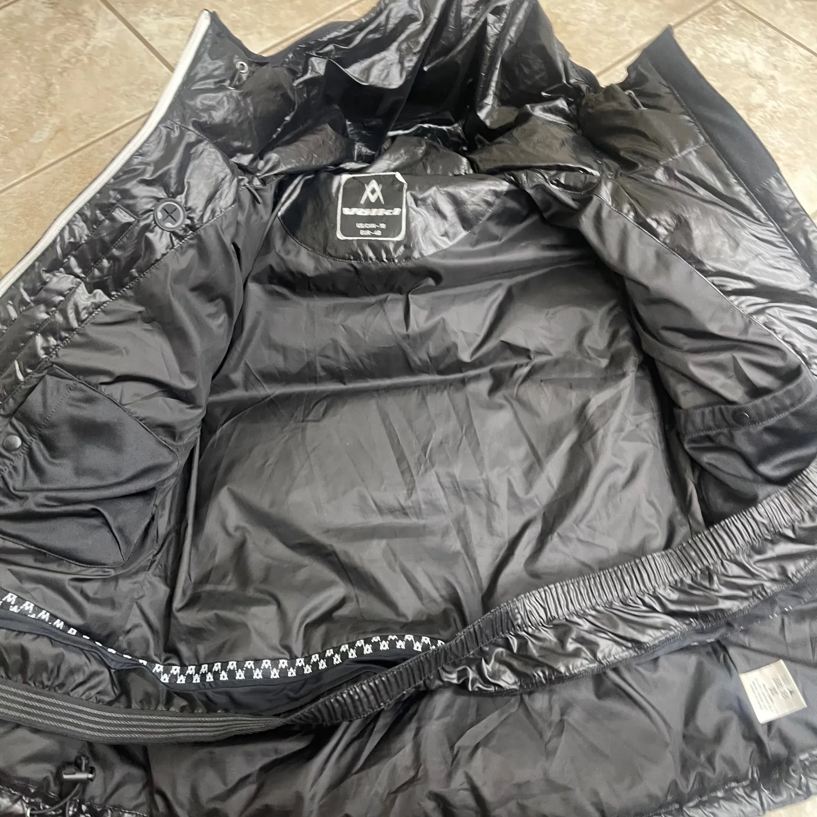 Volkl Womens Black Puffer Jacket Hooded Logo Print Full Zip Sz 10 Ombre ski ec - Image 8